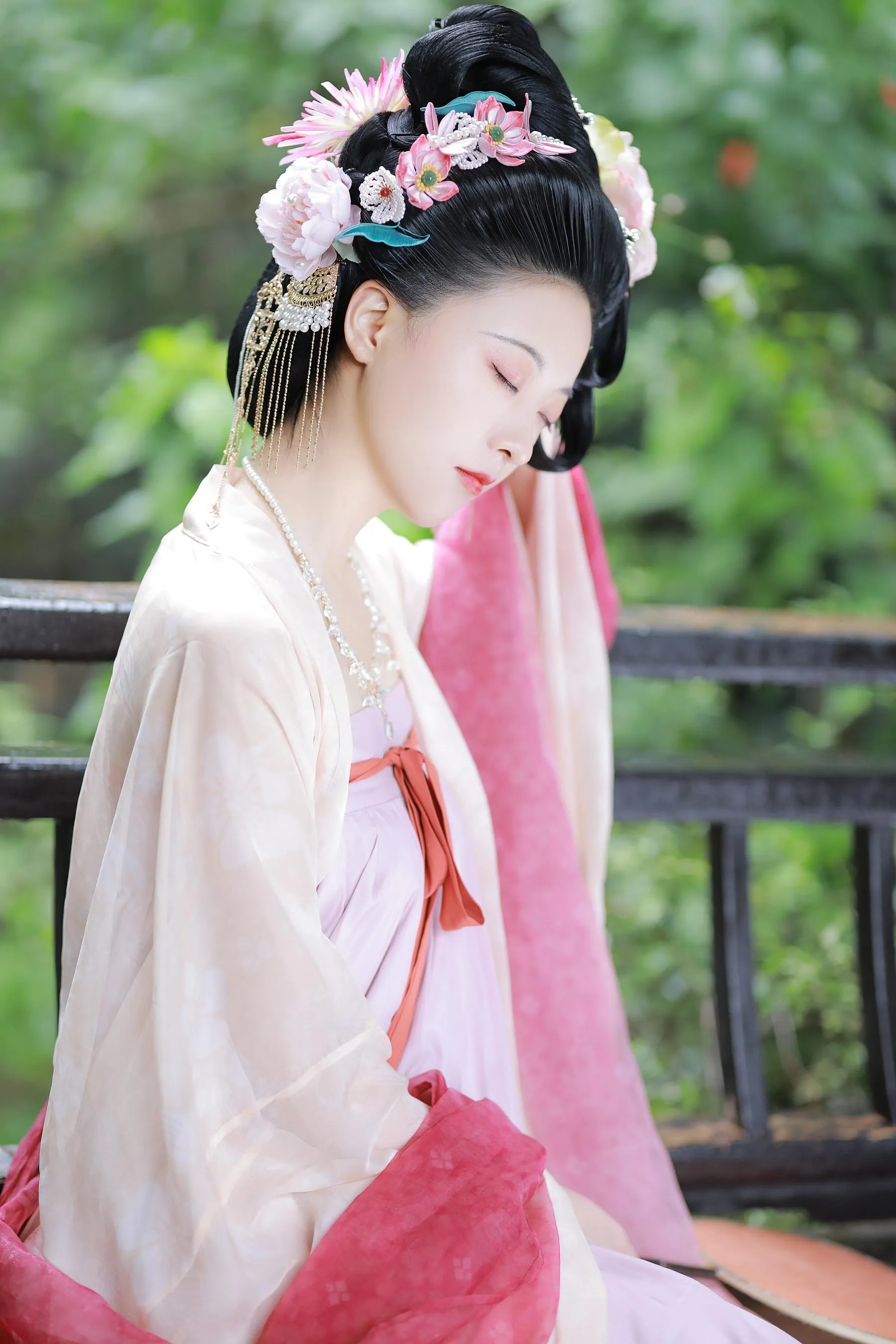 [YITUYU艺图语]2022.09.23 风月偏爱宴旧人 YunFleur [36P]插图5